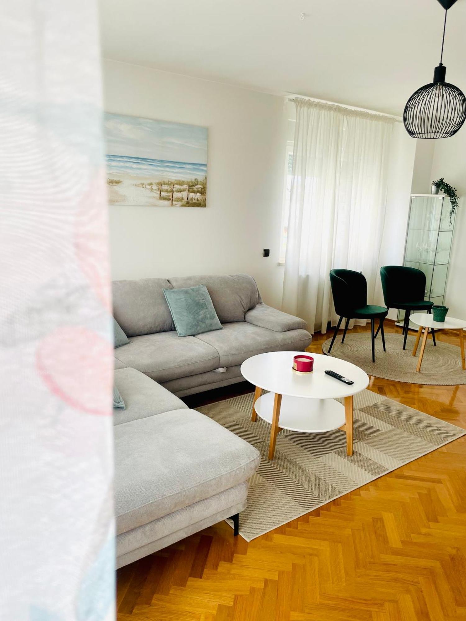 Apartman Bago Deluxe Near Zagreb Airport Velika Gorica Ngoại thất bức ảnh