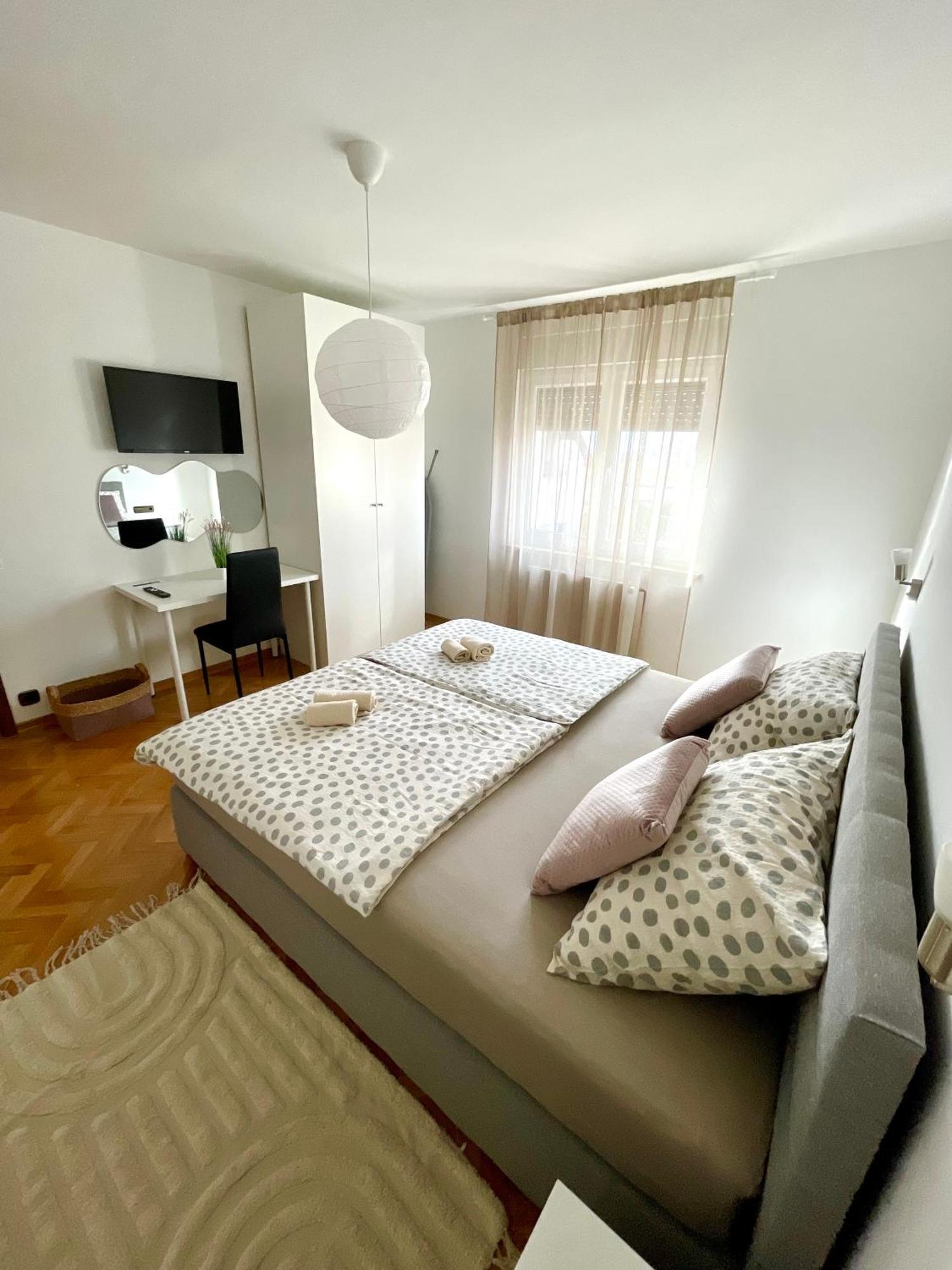 Apartman Bago Deluxe Near Zagreb Airport Velika Gorica Ngoại thất bức ảnh